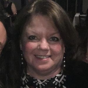 Meet your Posher, Lois